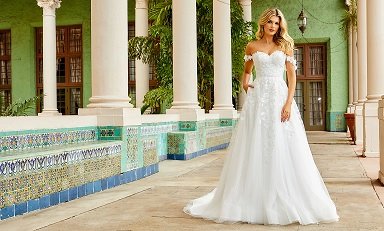 Reflecting Your Style: A Guide to Casual Wedding Dresses that Speak Volumes about You